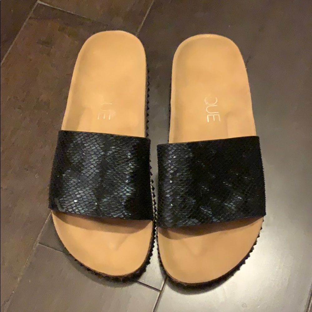 Boutique by Corky’s sandals